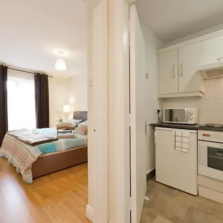 City Dooley Apartment *