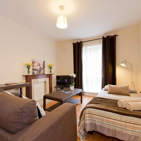 City Dooley Apartment *